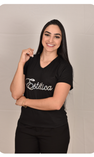 Baby Look em malha com bordado em lantejoula.